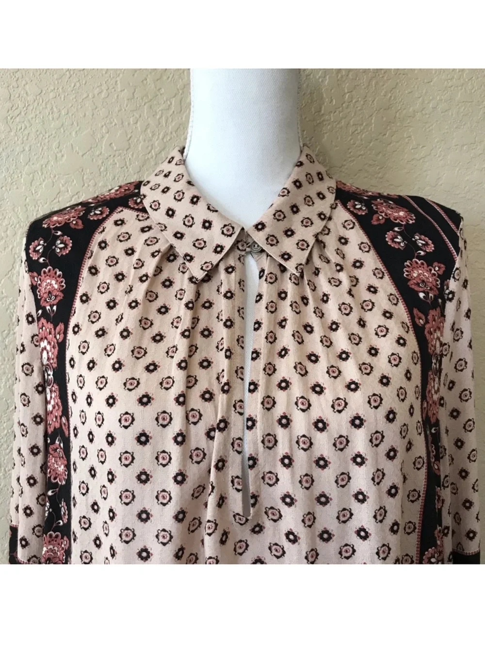 FREE PEOPLE Blouse Small Long Sleeve Keyhole Lightweight Boho Tunic Aztec Blk/Cr